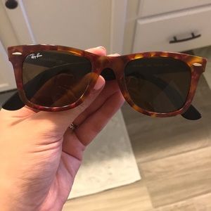 Ray-Ban Wayfarer Sunglasses
